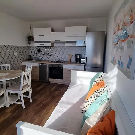 Mediterranean House - Forest Marjan