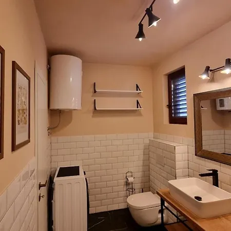 Mediterranean House - Forest Marjan