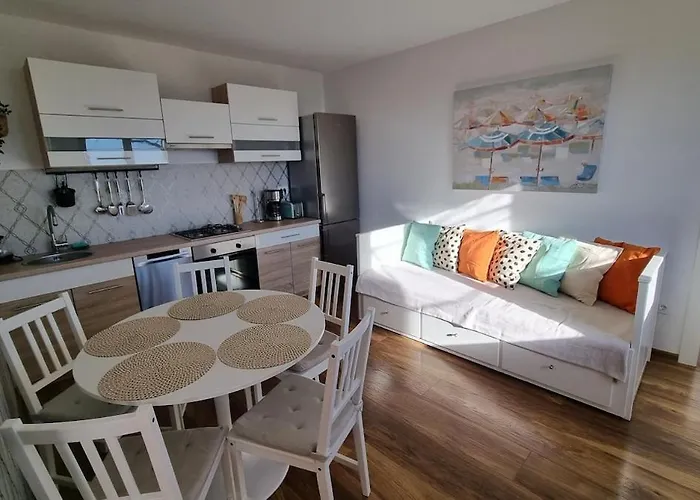 Mediterranean House - Forest Marjan