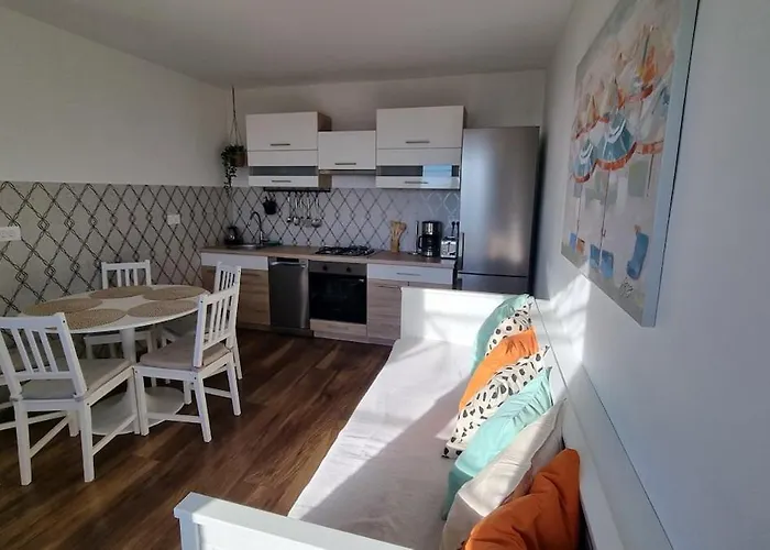 Mediterranean House - Forest Marjan