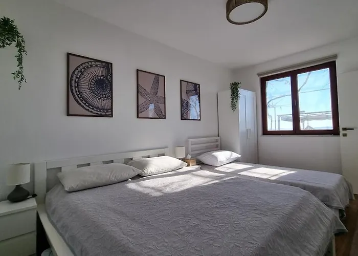 Holiday home Mediterranean House - Forest Marjan